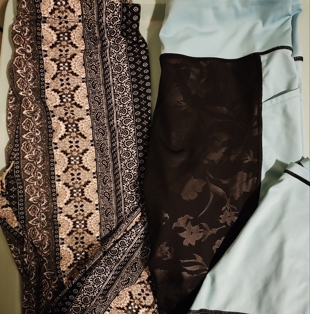 Two Leggings ~ Large ~